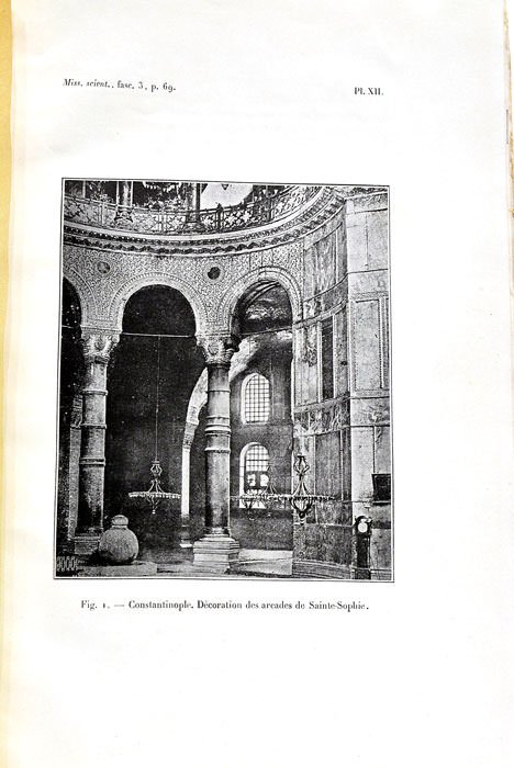Études sur l'histoire de la sculpture byzantine.