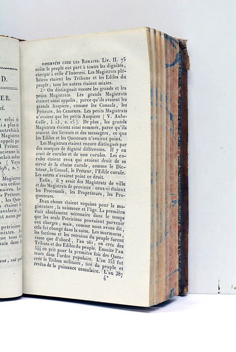 Explication abrégée des coutumes et cérémonies observées chez les romains, …