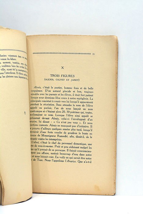 Figures et souvenirs de Saint-Louis. Lettre-préface de Monseigneur Patau.