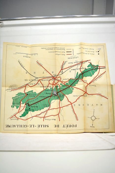 GUIDE du Touriste en forêt de Sillé-Le-Guillaume (Sarthe).