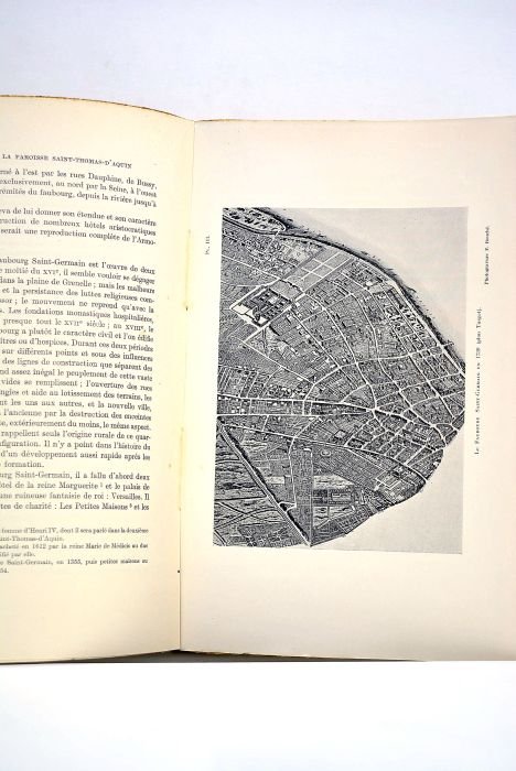 Histoire de la paroisse Saint-Thomas-d'Aquin. Avec 25 planches hors texte.