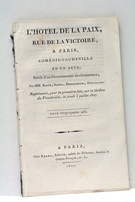 L'Hotel de la Paix, rue de la Victoire, à Paris, …