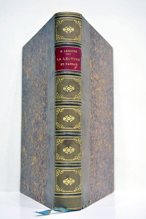 La lecture en famille. Dessins de Becker, Benett, Dubouchet, Geoffroy, …