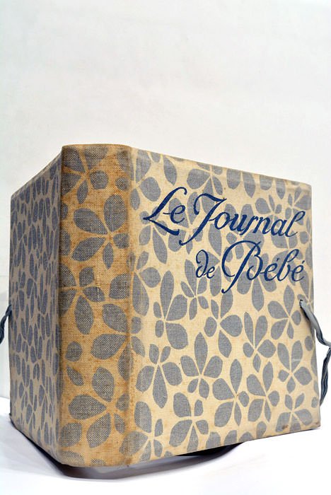 Le journal de bébé, tenu par maman: frises et estampes.