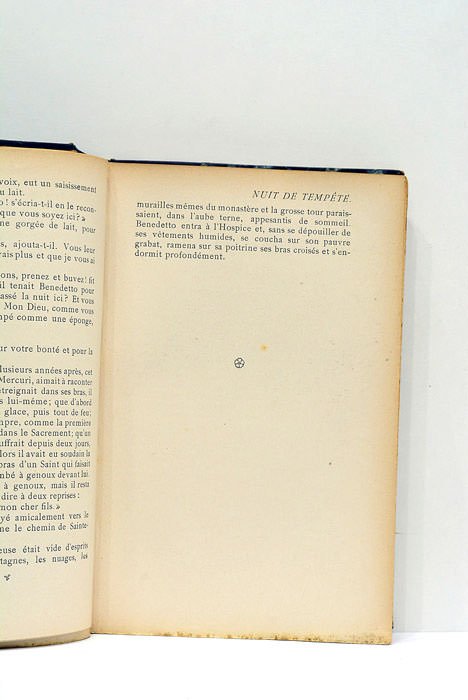 Le saint. Traduit de l'Italien par C.Hérelle.