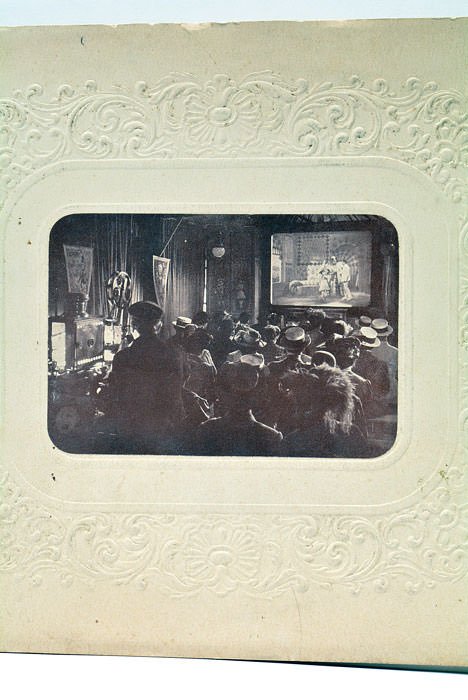 Le silence est d'or. Production Pathé-rko.