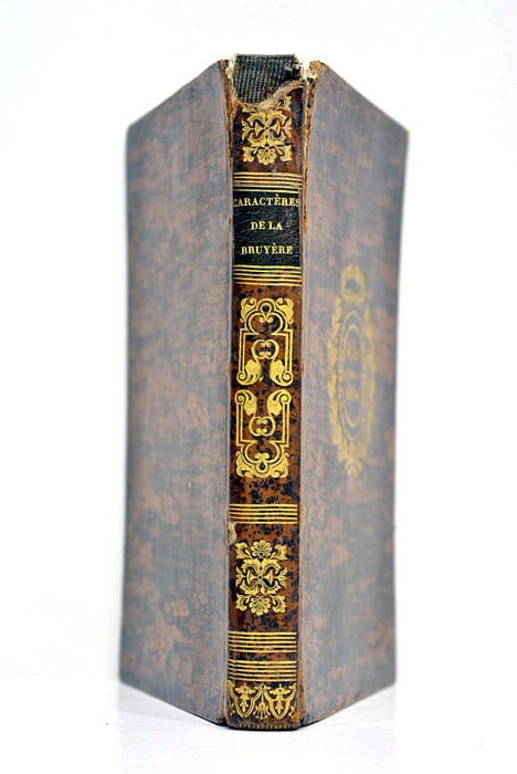 LES CARACTÈRES de la Bruyère.