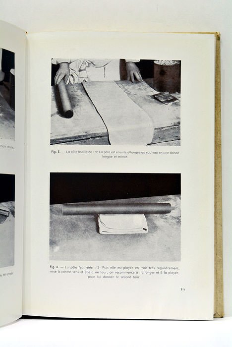 Les Desserts. Recueil de patisserie et entremets simples. Ouvrage composé …