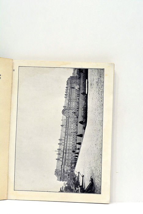 Les invalides et le musée de l'armée. Guide officiel.