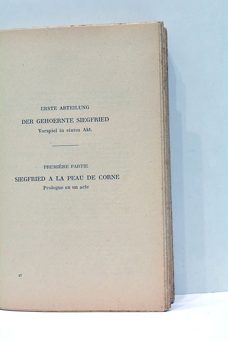 Les Nibelungen. Traduction et préface de Raymond Dhaleine, ancien élève …