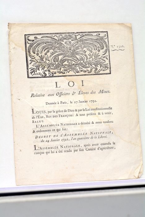 LOI relative aux Officiers et Elèves des Mines. Donnée à …