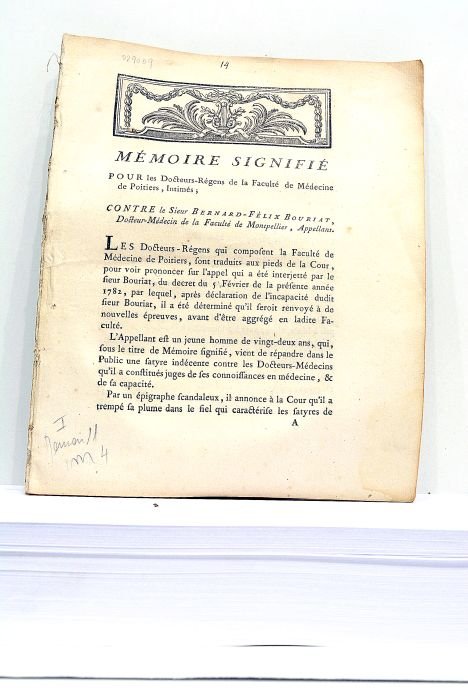 MEMOIRE SIGNIFIE pour les Docteurs-Régens de la Faculté de Médecine …