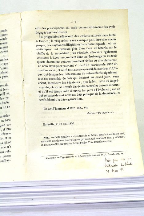 PETITION adressée au Sénat pour réclamer, au nom des Intérêts …