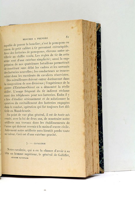 Questions de Défense Nationale.