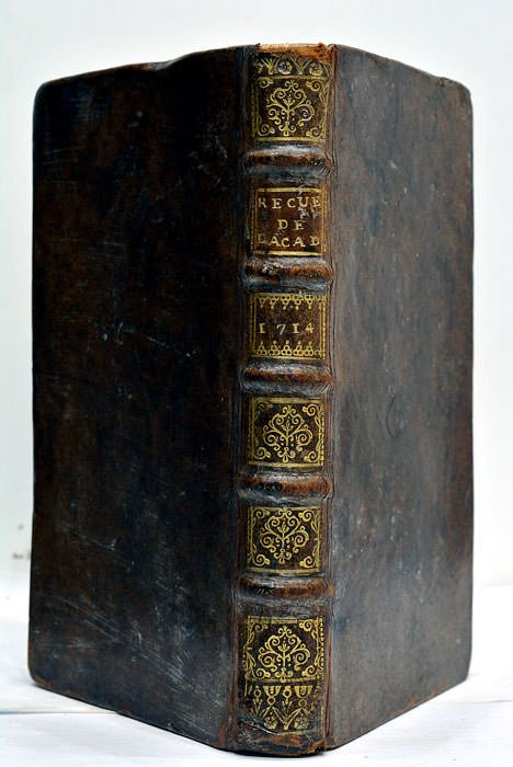 RECUEIL de plusieurs pièces d'Eloquence et de Poésie présentées à …