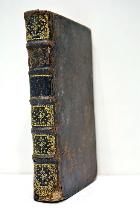 RECUEIL des pièces d’éloquence et de poësie présentées qui ont …