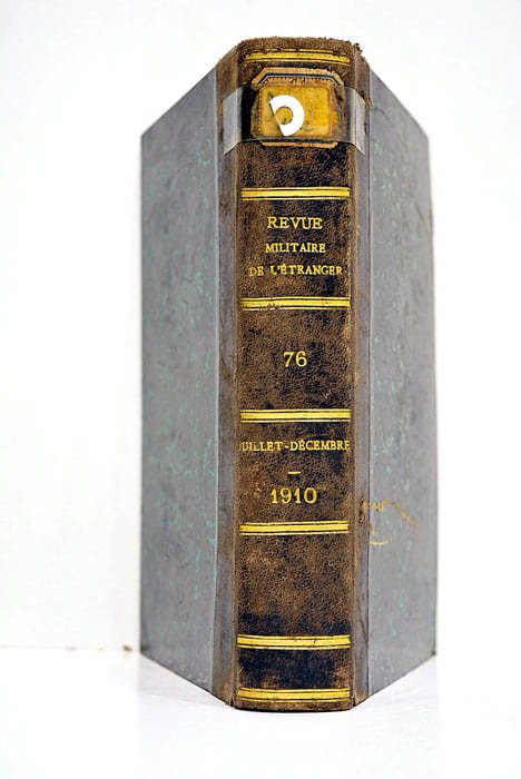 REVUE MILITAIRE des armées étrangères.