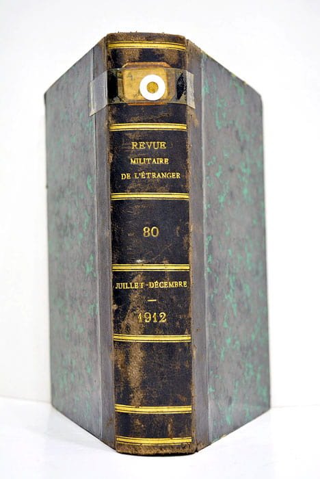 REVUE MILITAIRE des armées étrangères.