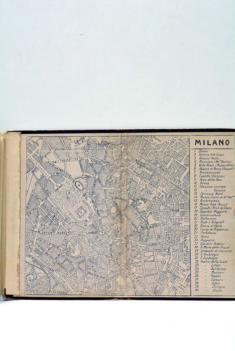 RICORDO DI MILANO. 32 VEDUTE.