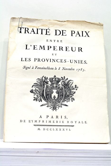 TRAITE DE PAIX entre l'Empereur et les Provinces-Unies. Signé à …