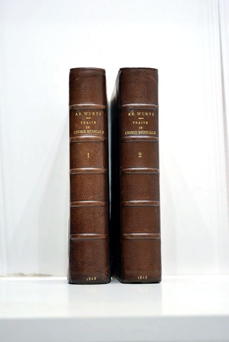 Traité élémentaire de chimie médicale. Comprenant quelques notions de toxicologie …