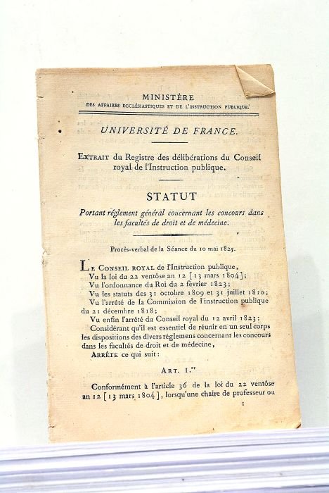 UNIVERSITE de France. Extrait du Registre des délibérations du Conseil …