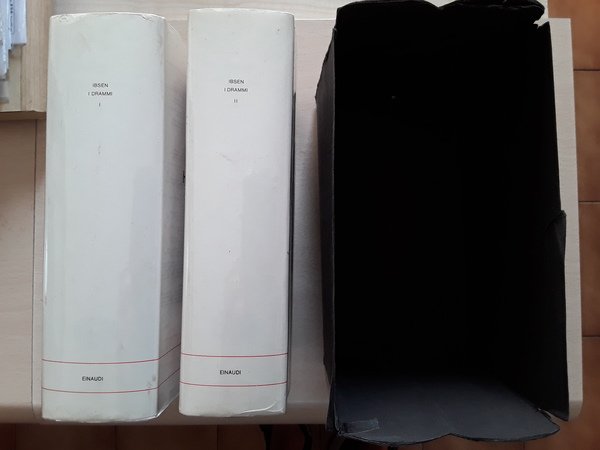 I DRAMMI 2 VOLUMI Traduzione di Anita Rho Introduzione di …