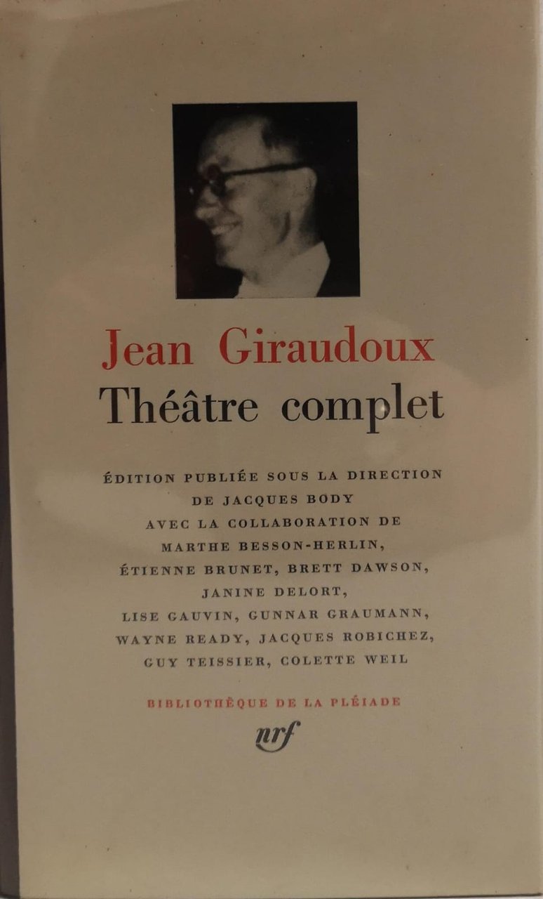 THEATRE COMPLET.