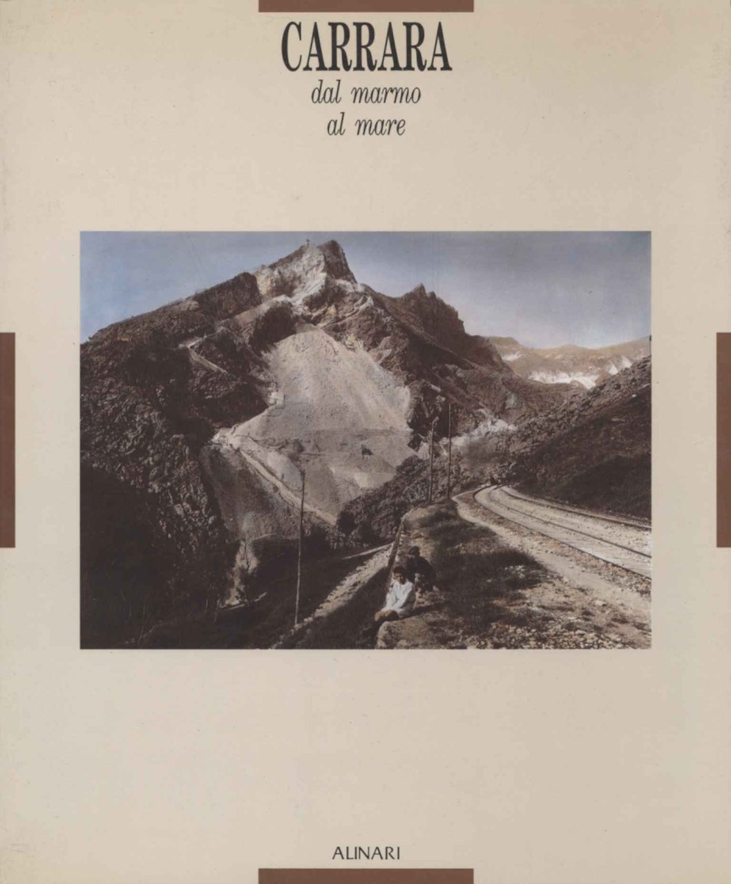 Carrara dal marmo al mare