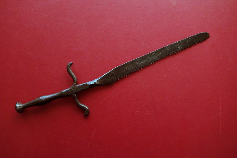 Antico Seghetto in Ferro Battuto Originale '600 XVII Secolo Chirurgico(?) | Immagine Gallery 2