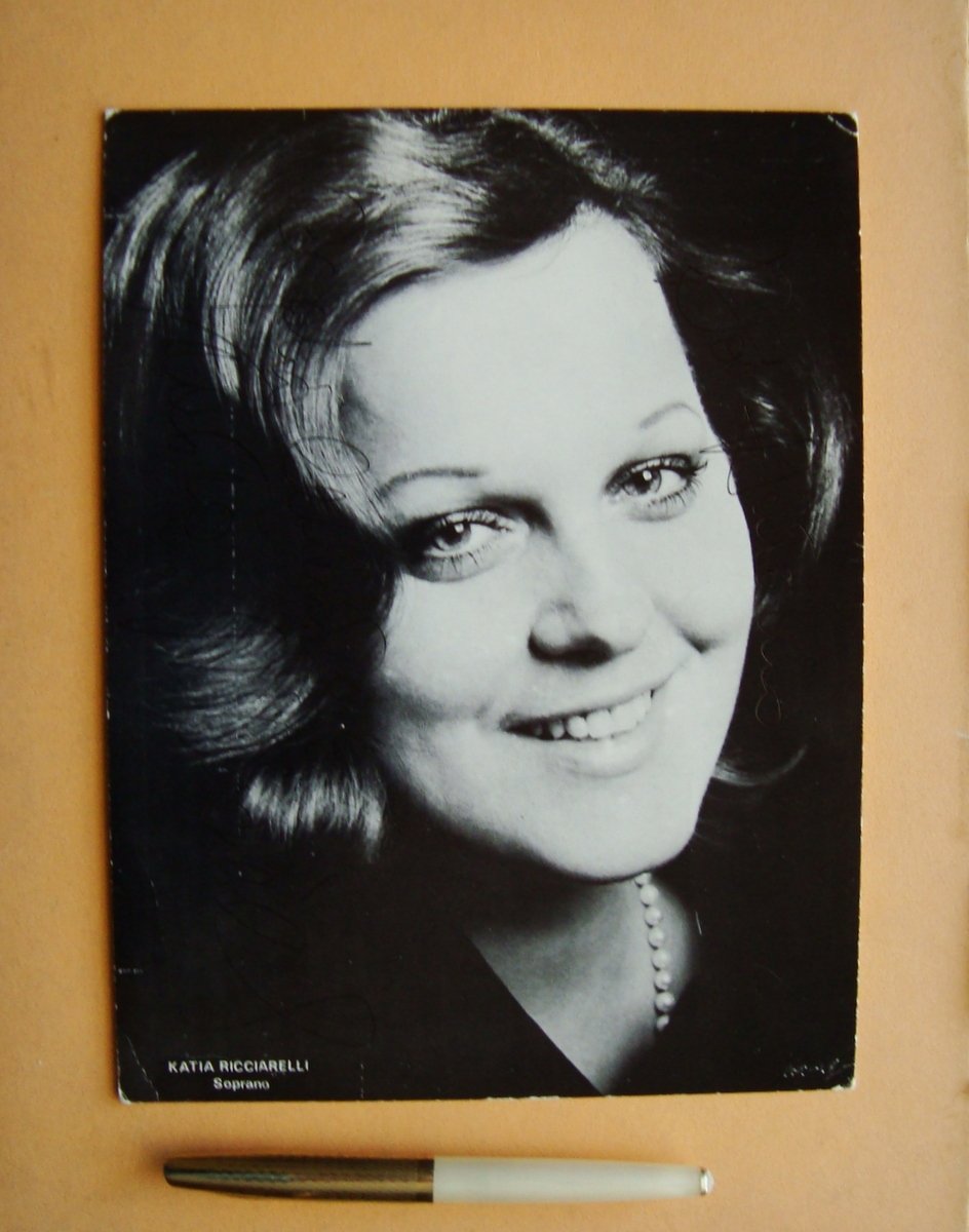 Autografo Katia Ricciarelli Soprano Teatro