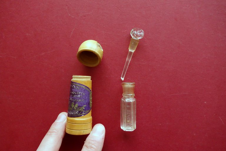 Boccetta di Profumo Dralle Parfumeur Illusion de Violette Parigi Amburgo …