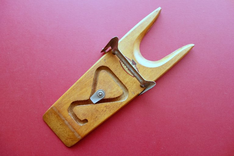 Calza Stivale in legno ILMA Autarchico Vittoria Cavalleria Primo Novecento