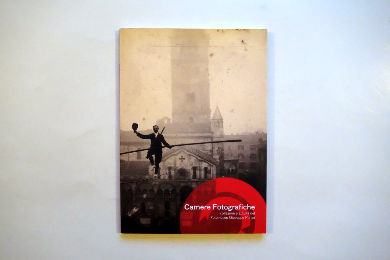 Camere Fotografiche collezioni attivit‡ Fotomuseo Panini Modena 2006 | Immagine principale