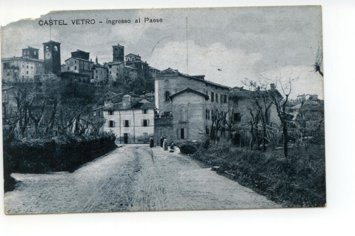 Cartolina Castel Vetro Ingresso al Paese 1922 viaggiata Modena | Immagine principale