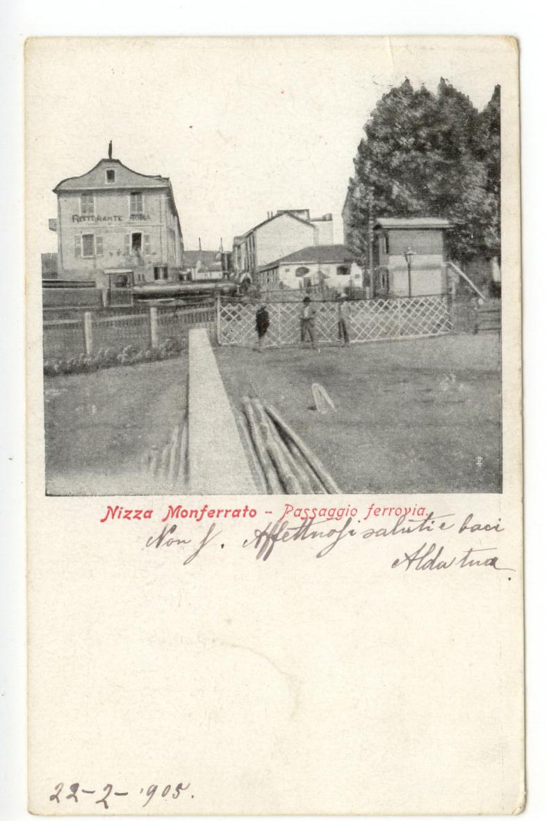 Cartolina Nizza Monferrato Passaggio Ferrovia 1905 viaggiata Asti