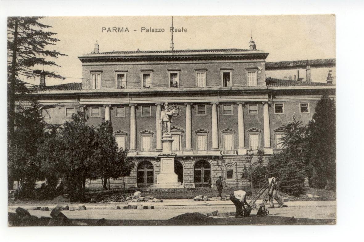 Cartolina Parma Palazzo Reale viaggiata 1923