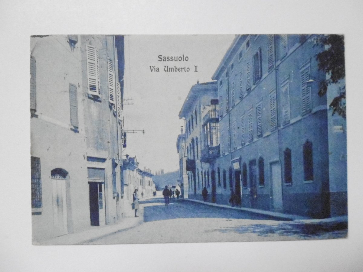 Cartolina Sassuolo Via Umberto I 1921 viaggiata Modena