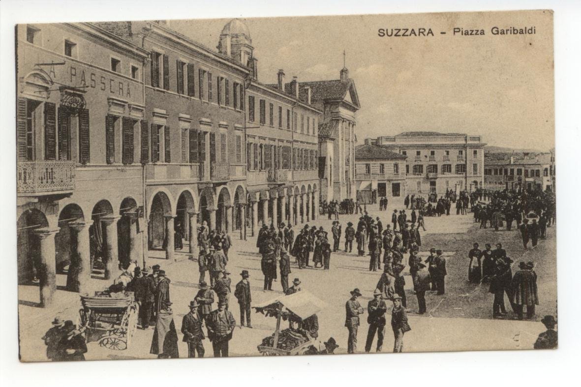 Cartolina Suzzara Piazza Garibaldi 1912 viaggiata Mantova mercato