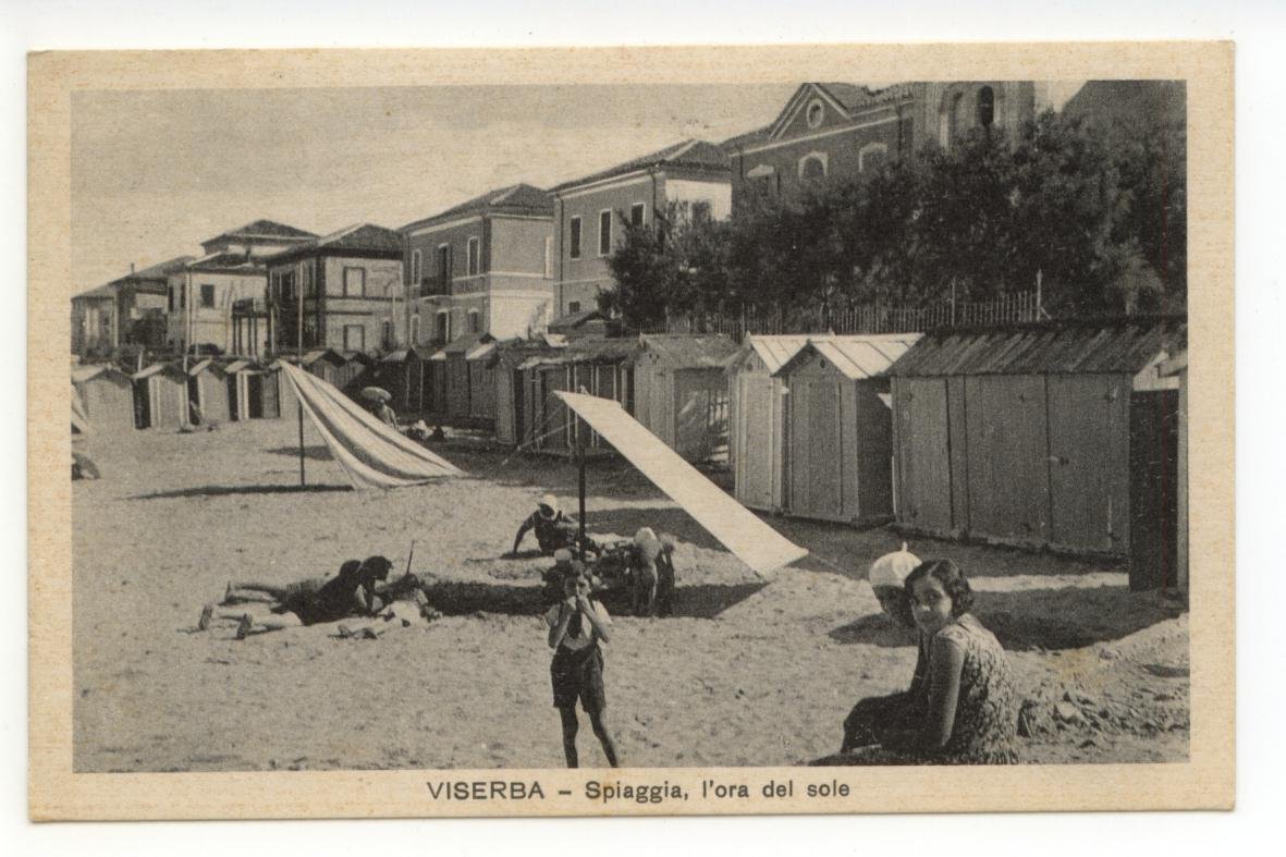 Cartolina Viserba Spiaggia L' ora del Sole 1935 viaggiata Rimini | Immagine principale