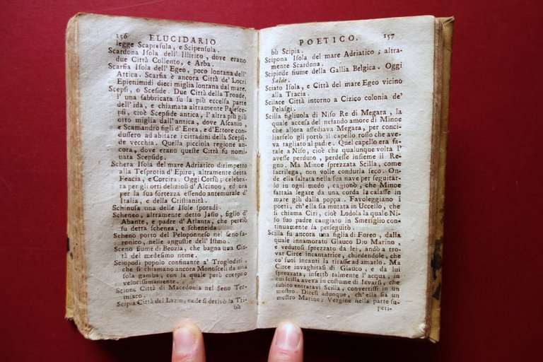 Elucidario Poetico Raccolto da Hermanno Torrentino Lovisa 1756 2 Tomi
