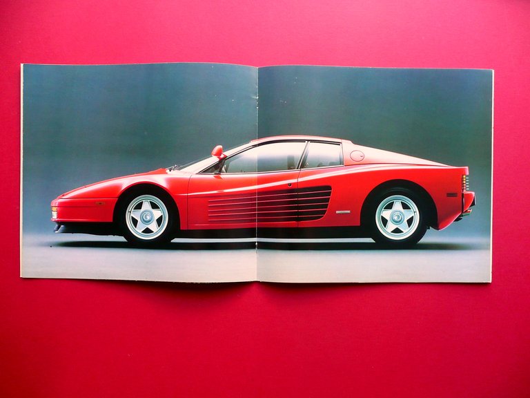 Ferrari Testarossa Brossura Pubblicitaria Motore Dati Tecnici Auto 1984