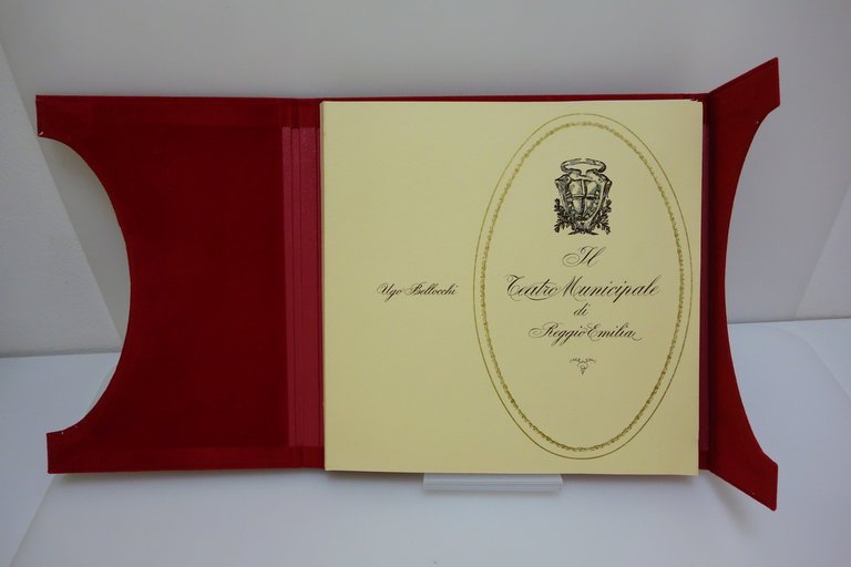 IL TEATRO MUNICIPALE DI REGGIO EMILIA BELLOCCHI 1962 NUMERATO VELLUTO … | Immagine Gallery 2