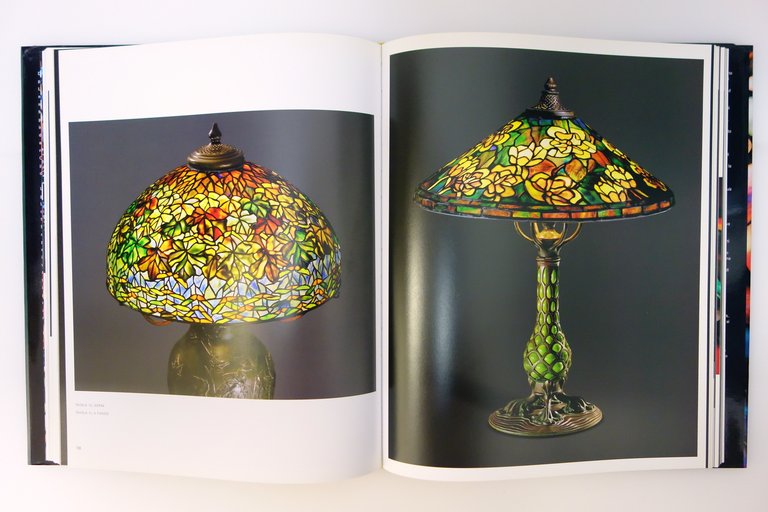 Le Lampade di Louis Comfort Tiffany Fotografie di C. Cooke …