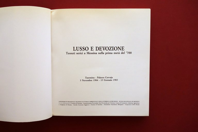 Lusso e Devozione Tessuti Serici a Messina nella Prima Metà …