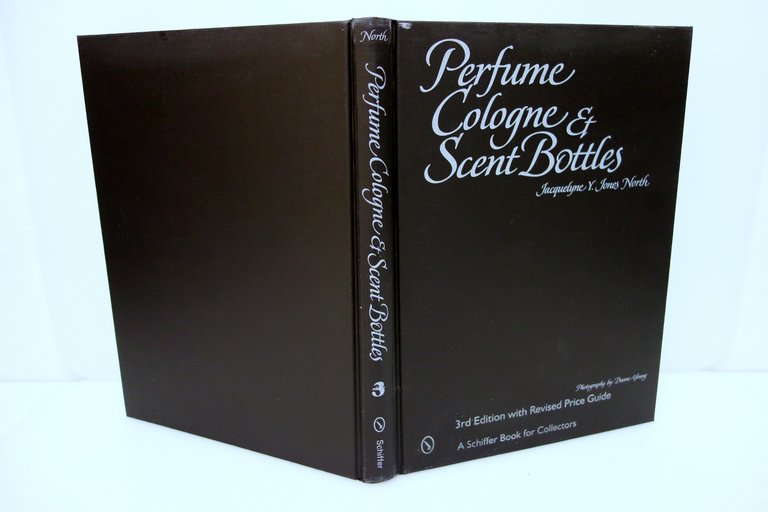 PERFUME COLOGNE SCENT BOTTLES JONES NORTH SCHIFFER PUBLISHING 1999