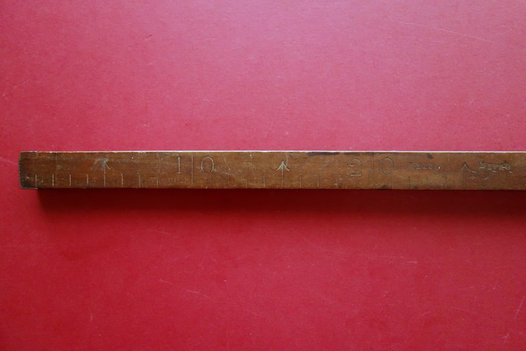 Riga 1/2 Metro 50cm in Legno di Noce Chiusure in …