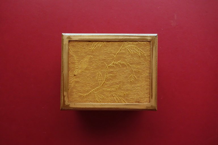 Scatola Portagioie in Avoriolina Ornata con Fregi in Ottone Anni …