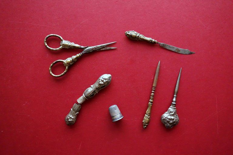 Servizio da Cucito in Foglia d'Argento 6 Pezzi Cofanetto Fine …