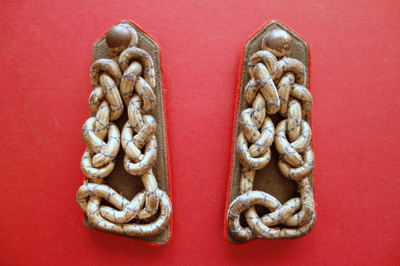 Spalline in Stoffa Abitificio Nazionale Negrini Brescia Anni '20 Originali | Immagine principale